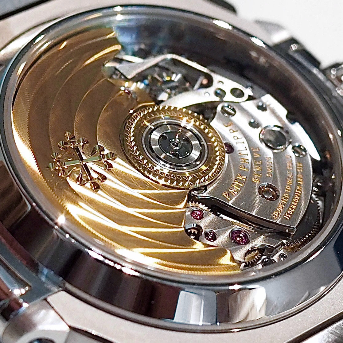 Patek Philippe Nautilus Chronograph 5980/1400G-010 - ART Luxury_Japan