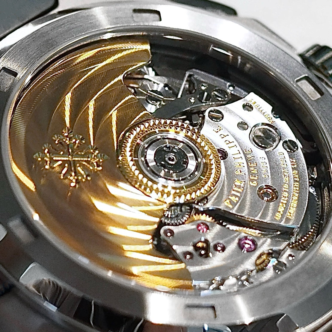 Patek Philippe Nautilus Chronograph Travel Time 5990/1A-001 - ART Luxury_Japan