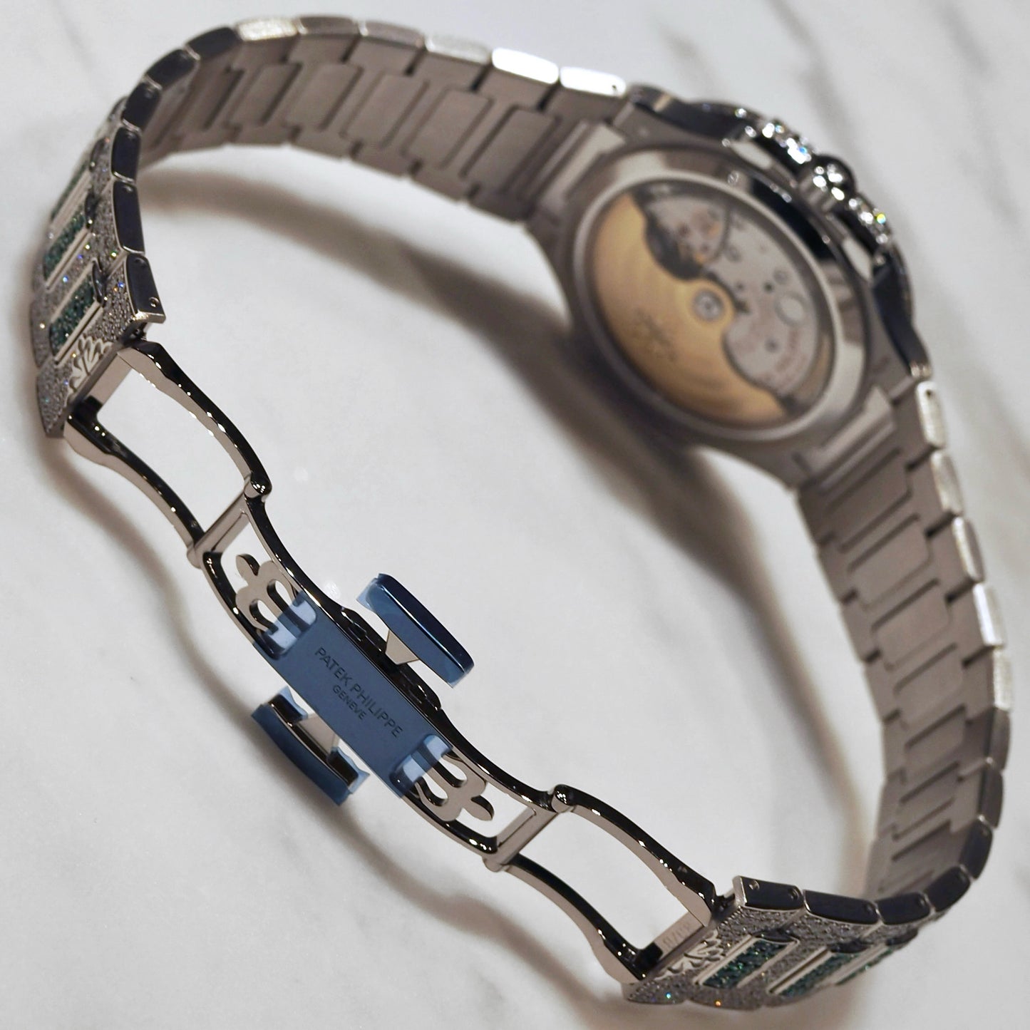 Patek Philippe Nautilus High Jewelry 7118/1453G-001 emeralds - ART Luxury_Japan