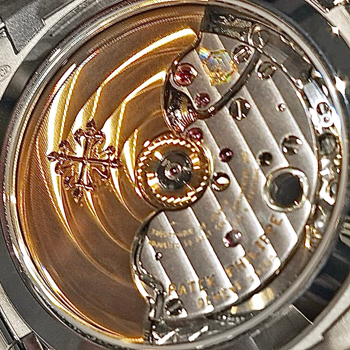Patek Philippe Nautilus High Jewelry 7118/1453G-001 emeralds - ART Luxury_Japan