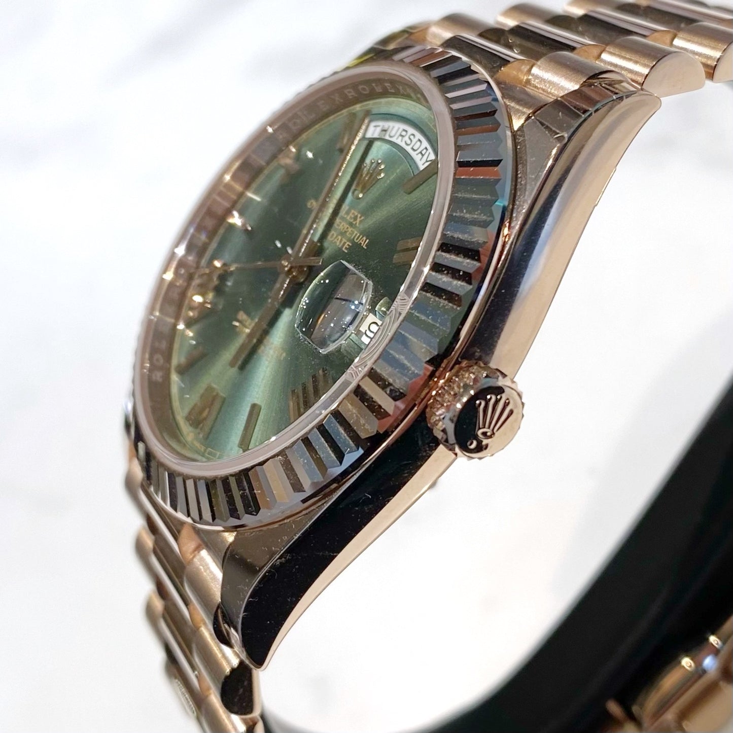 Rolex Day-Date 228235 Green - ART Luxury_Japan