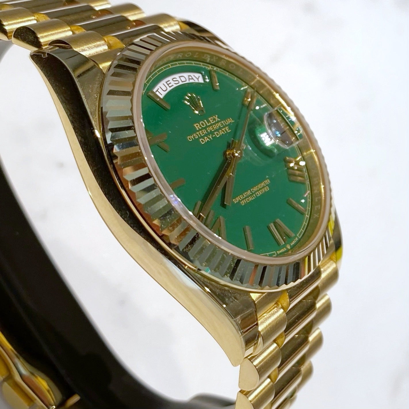 Rolex Day-Date 228238 Green - ART Luxury_Japan