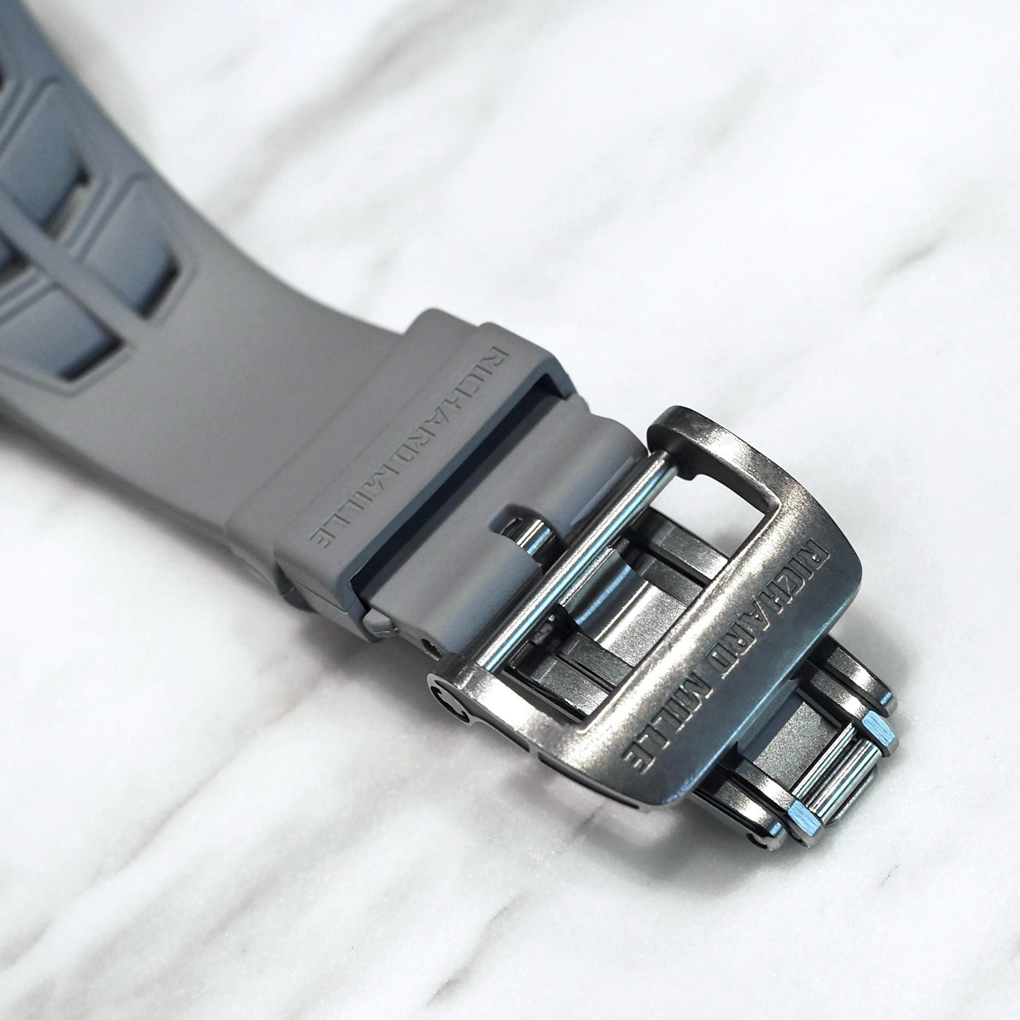 Richard Mille RM52-06 White TPT Tourbillon Mask Limited Edition - ART Luxury_Japan