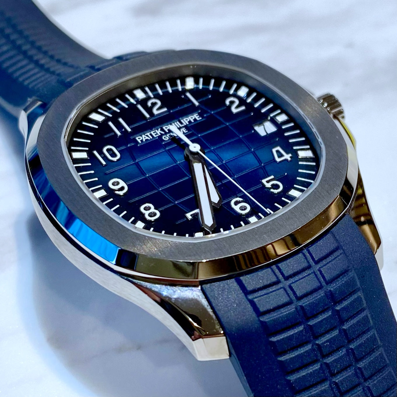 Patek Philippe Aquanaut 5168G-001 - ART Luxury_Japan