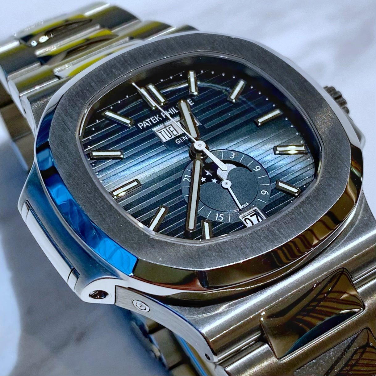 Patek Philippe Nautilus Annual Calendar 5726/1A-014 - ART Luxury_Japan