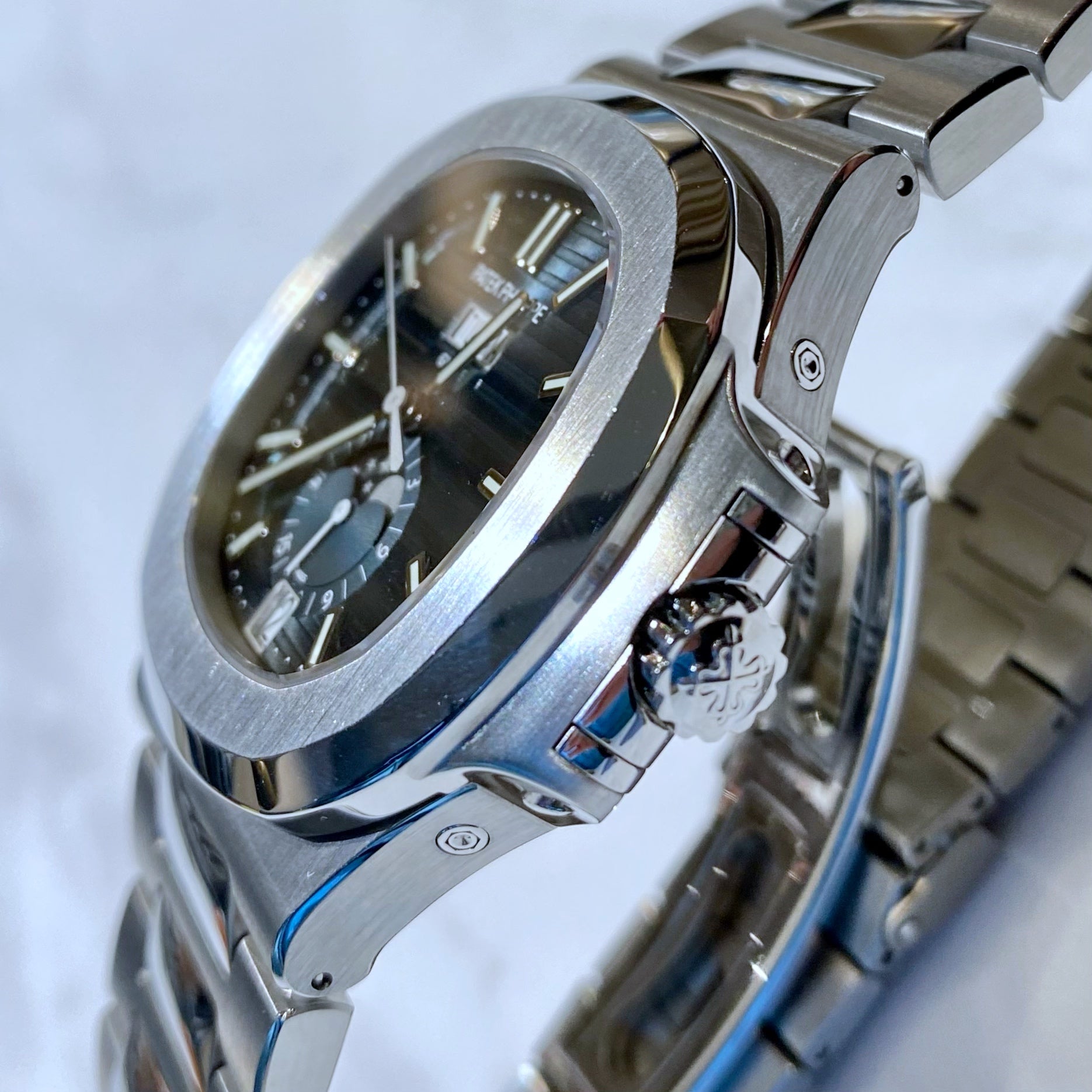 Patek Philippe Nautilus Annual Calendar 5726/1A-014 - ART Luxury_Japan