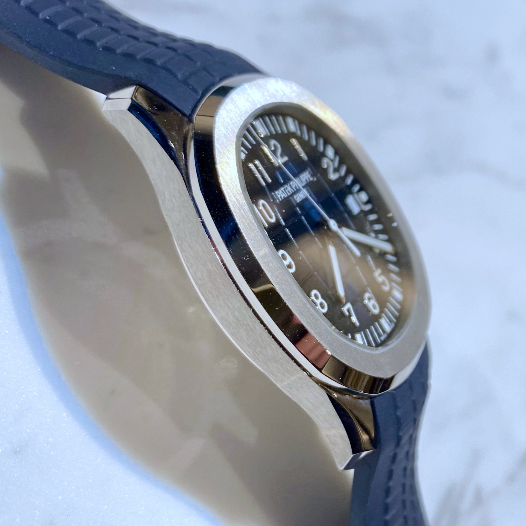 Patek Philippe Aquanaut 5168G-001 - ART Luxury_Japan