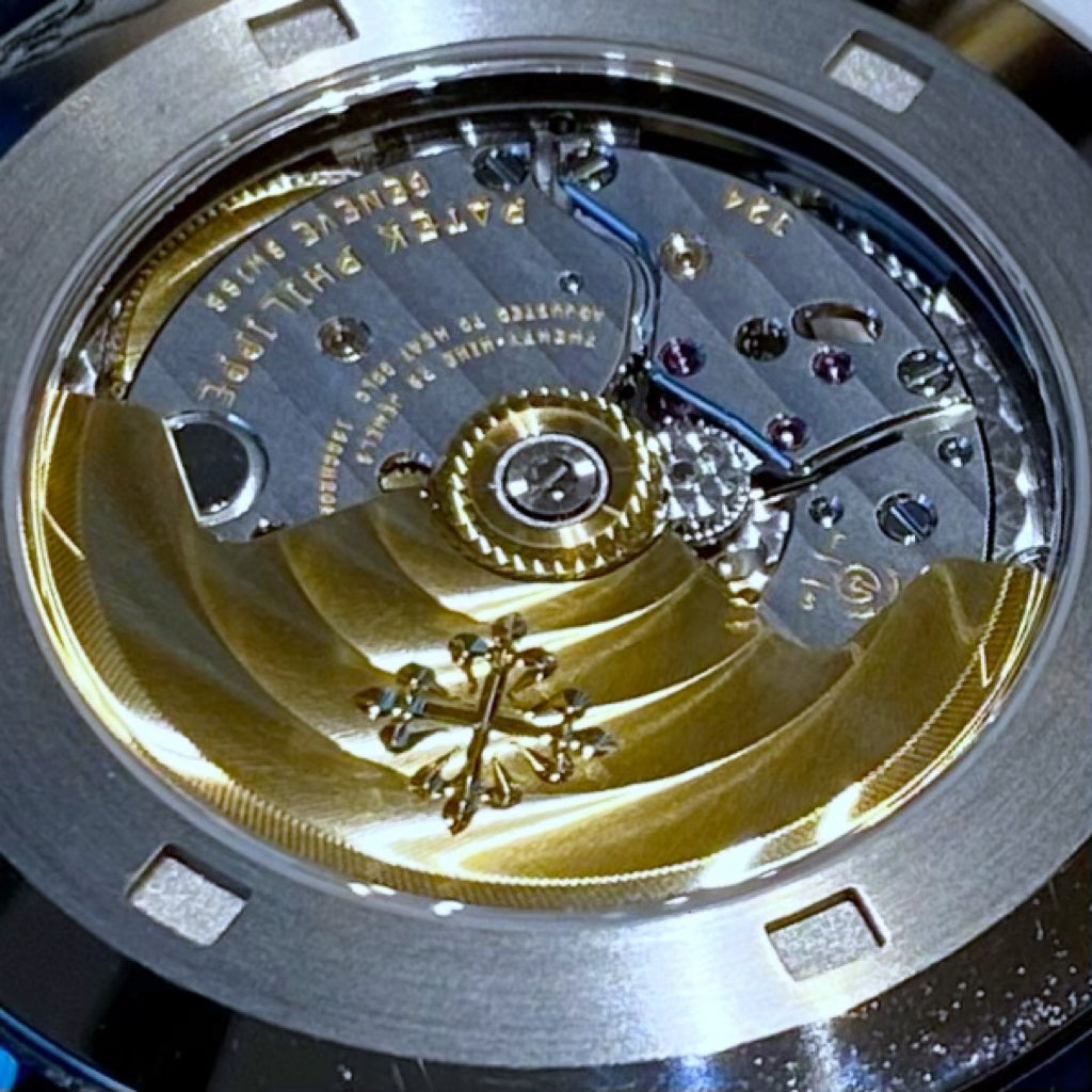 Patek Philippe Aquanaut 5168G-001 - ART Luxury_Japan