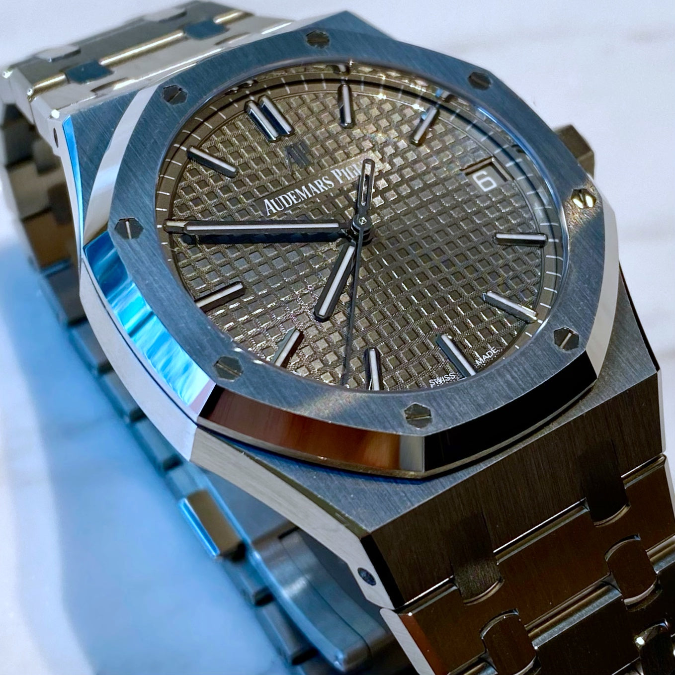 Audemars Piguet Royal Oak 15500ST.OO.1220ST.02 Grey - ART Luxury_Japan