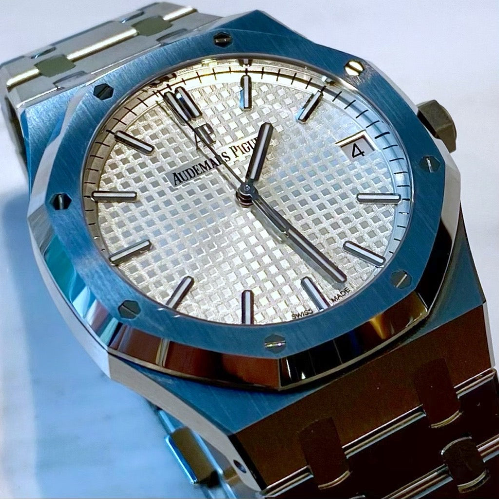 Audemars Piguet Royal Oak 15500ST.OO.1220ST.04 White - ART Luxury_Japan