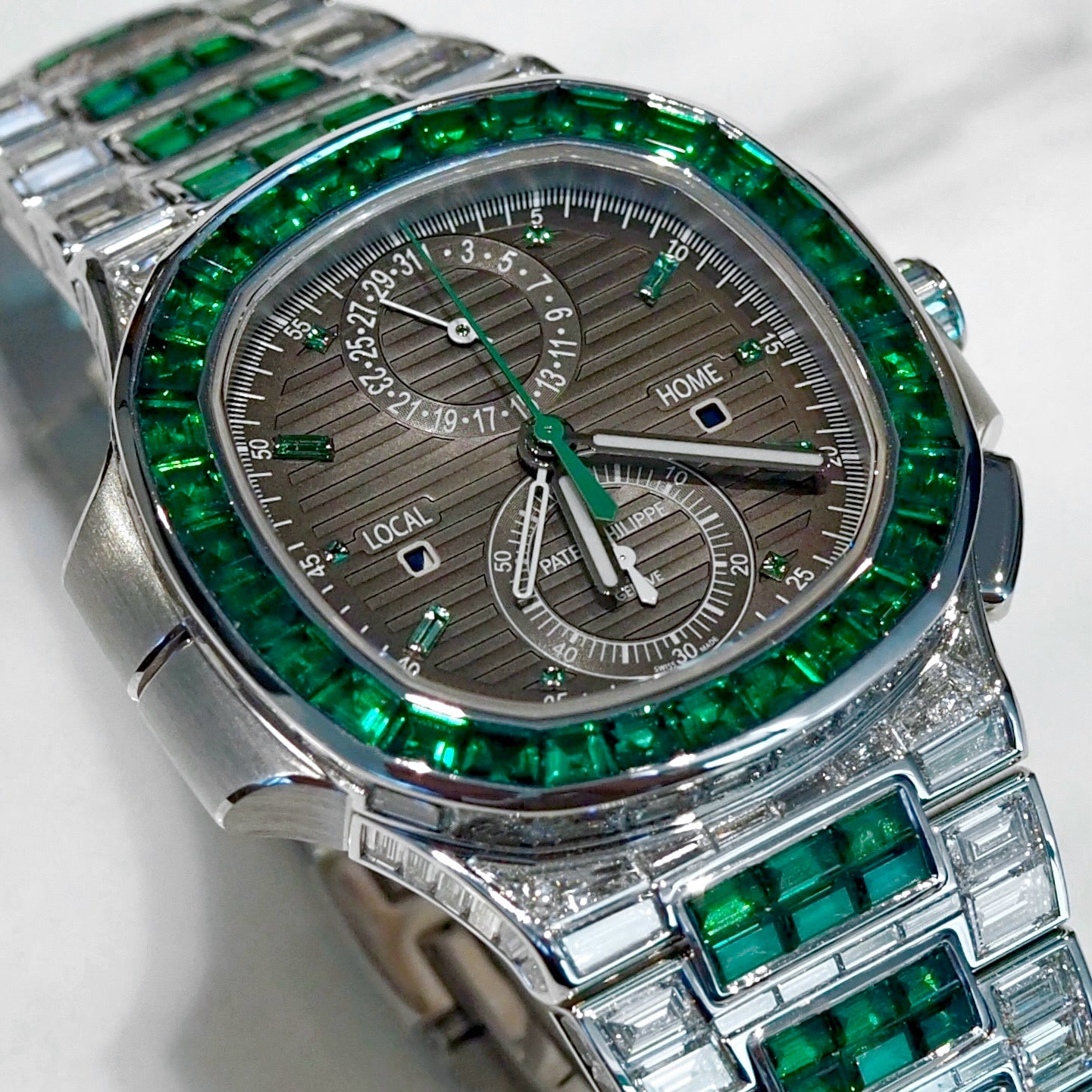 Patek Philippe Nautilus Chronograph Travel Time Baguette Emerald 5990/1423G-001 - ART Luxury_Japan