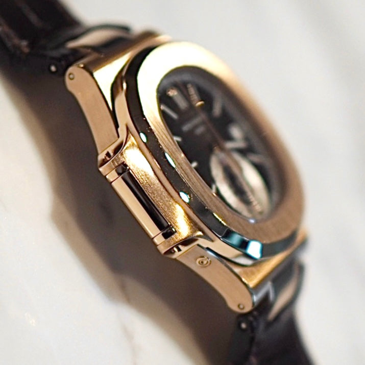 Patek Philippe Nautilus Chronograph 5980R-001 - ART Luxury_Japan