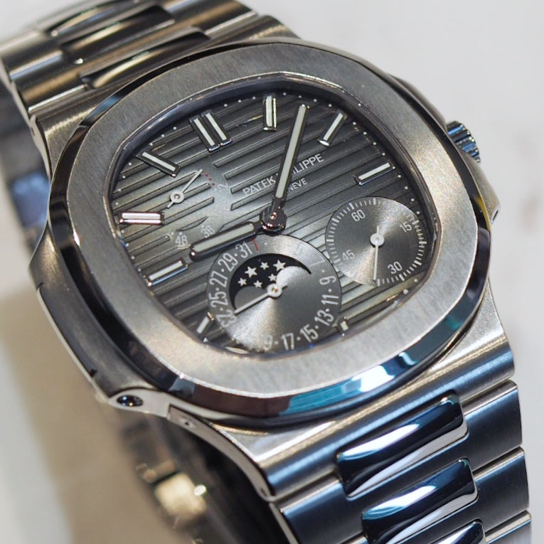 Patek Philippe Nautilus 5712/1A - ART Luxury_Japan