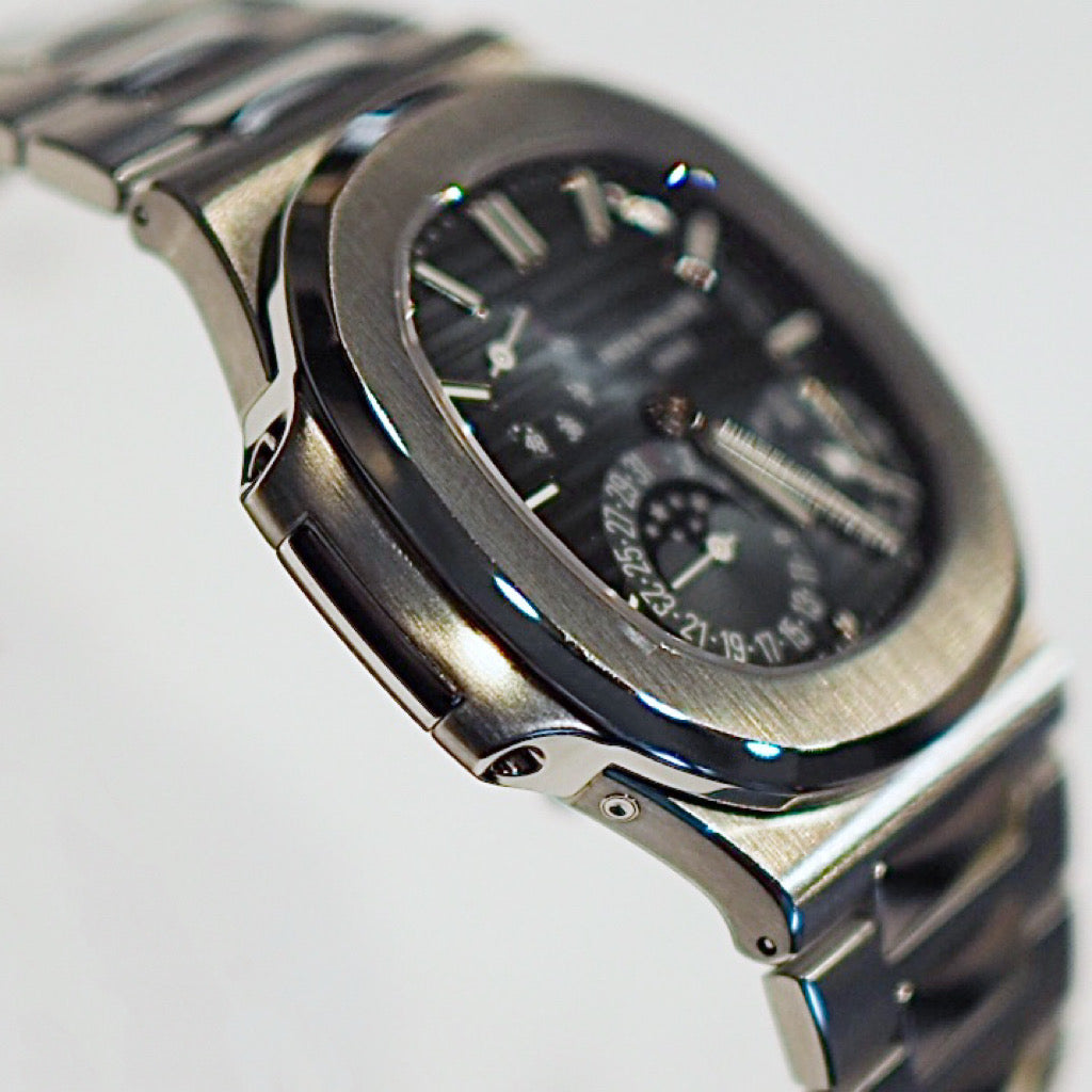 Patek Philippe Nautilus 5712/1A - ART Luxury_Japan