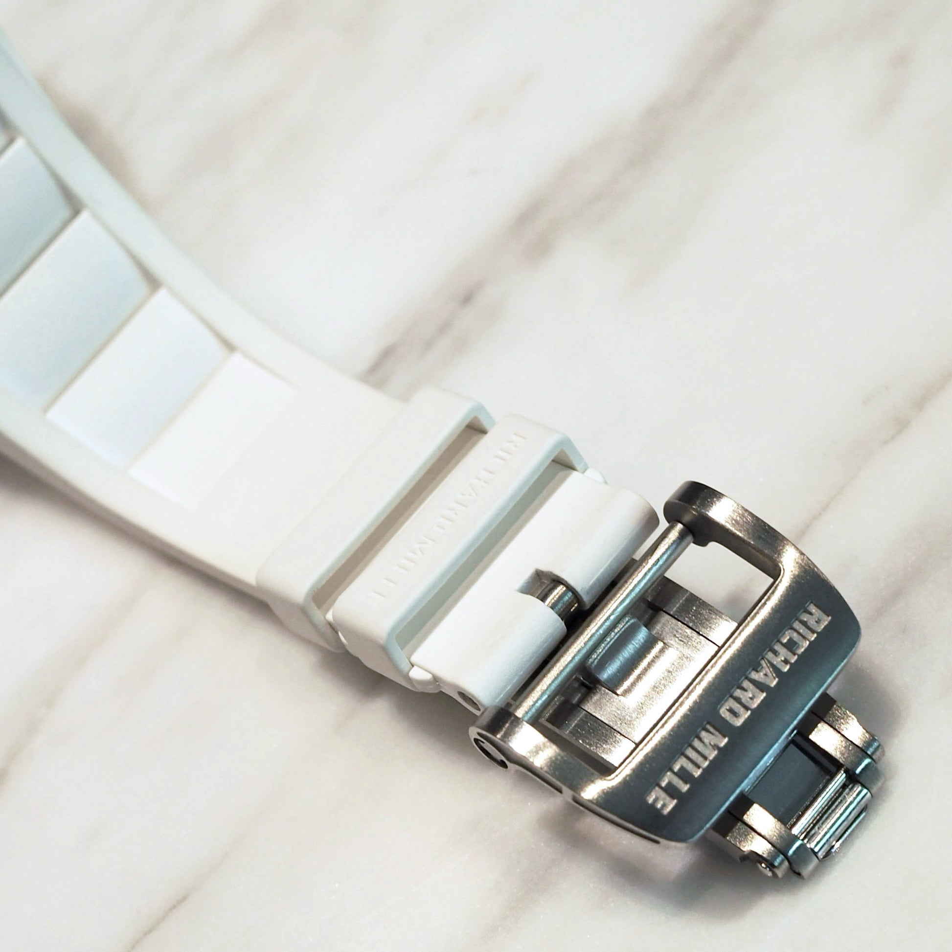 Richard Mille RM51-01 Tourbillon tiger and dragon white ceramic - ART Luxury_Japan