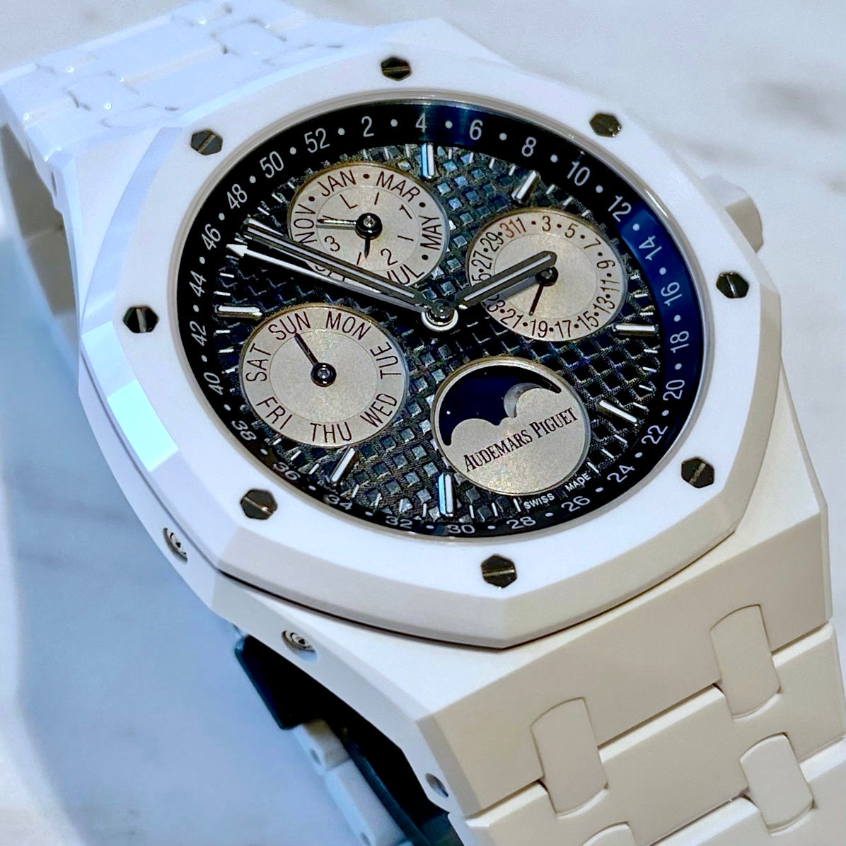 Audemars Piguet Royal Oak Perpetual Calendar 26579CB.OO.1225CB.01 - ART Luxury_Japan