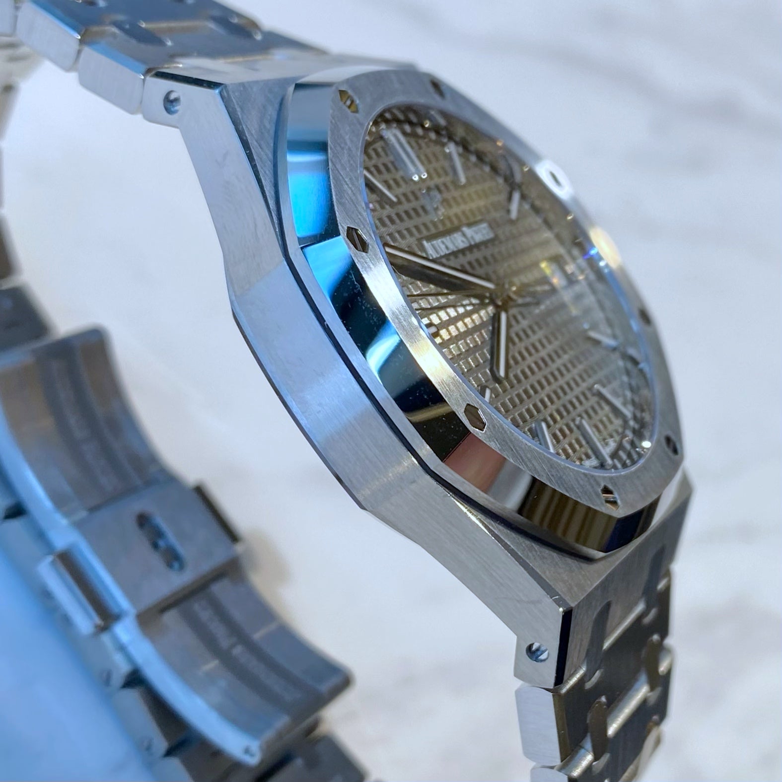 Audemars Piguet Royal Oak 15500ST.OO.1220ST.02 Grey - ART Luxury_Japan