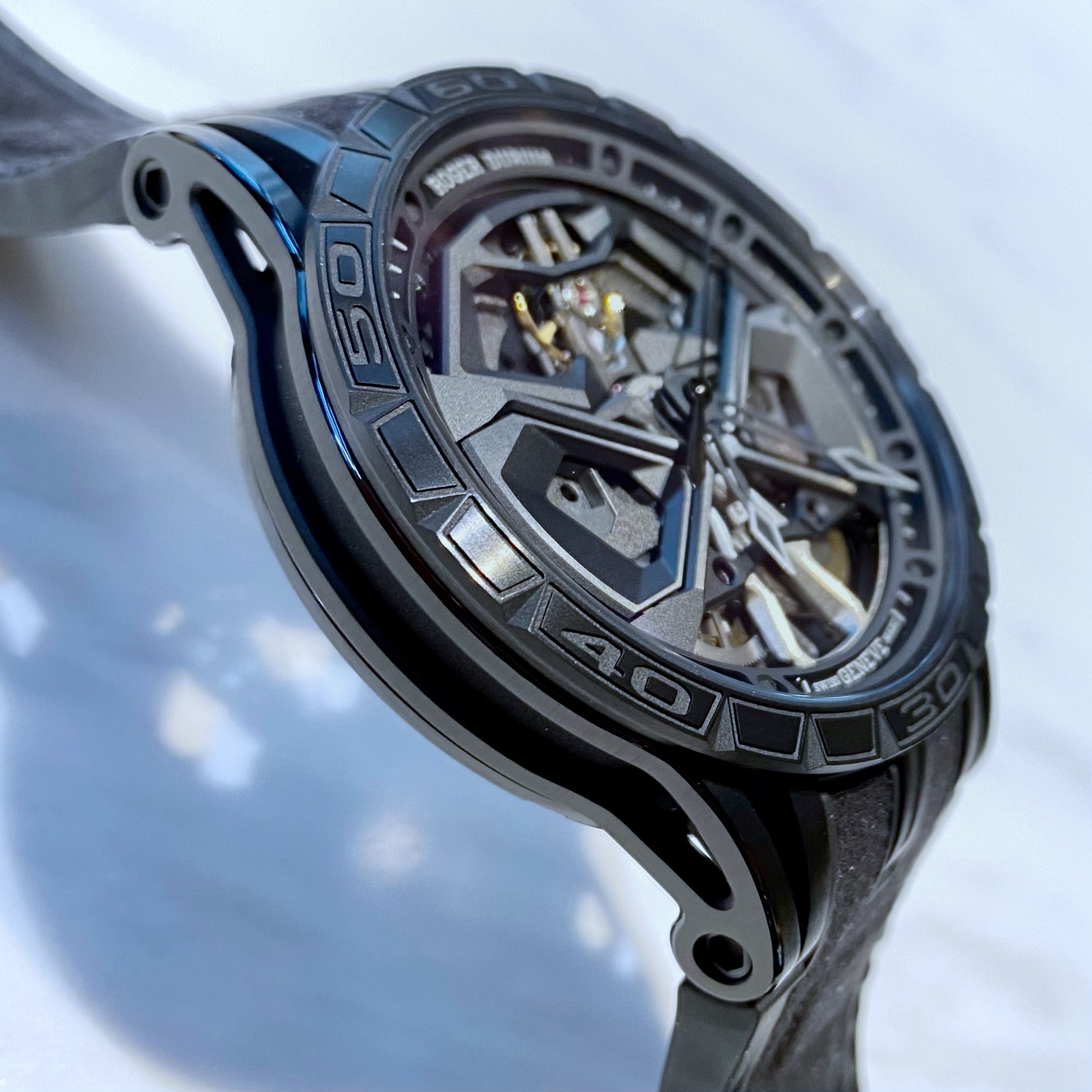 Roger Dubuis Excalibur Huracan RDDBEX0829 - ART Luxury_Japan