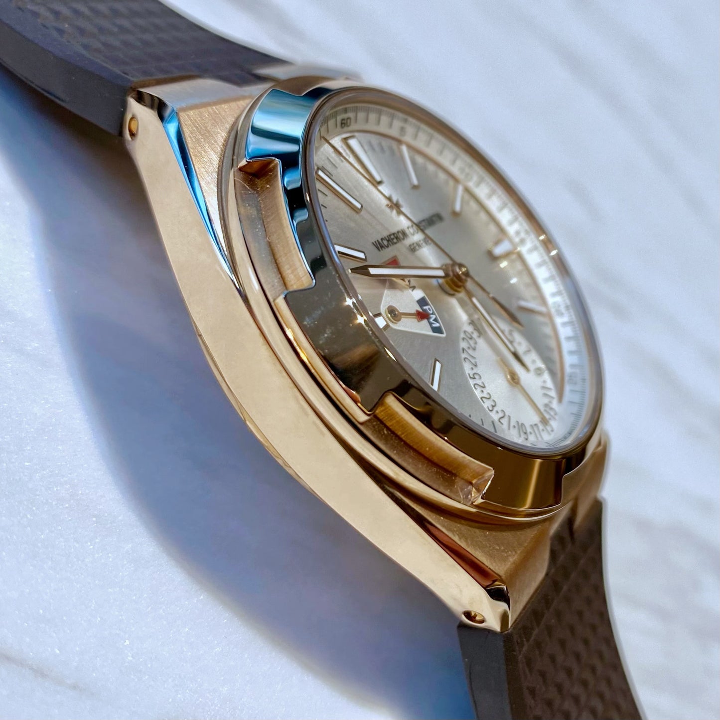 Vacheron Constantin Overseas Dual Time 7900V/000R-B336 - ART Luxury_Japan