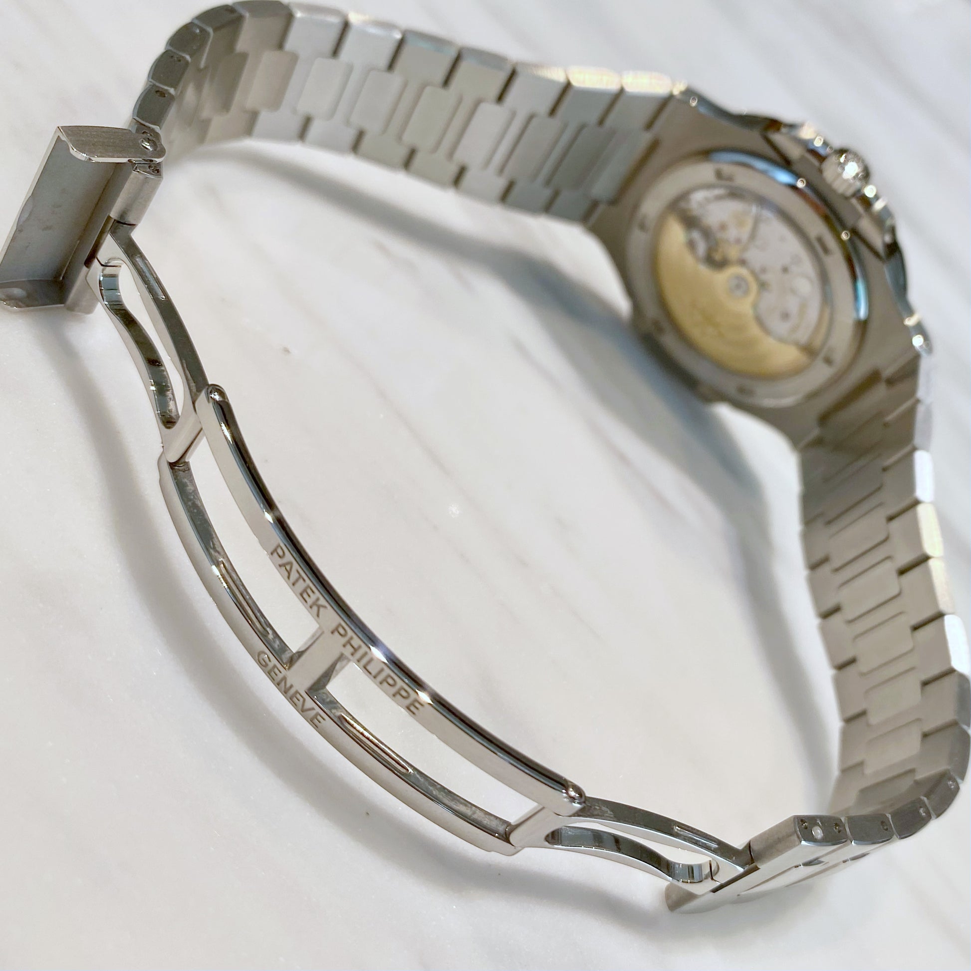Patek Philippe Nautilus 5711/1A-014 - ART Luxury_Japan