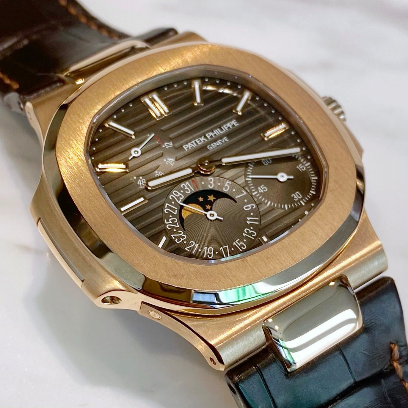 Patek Philippe Nautilus 5712R-001 - ART Luxury_Japan